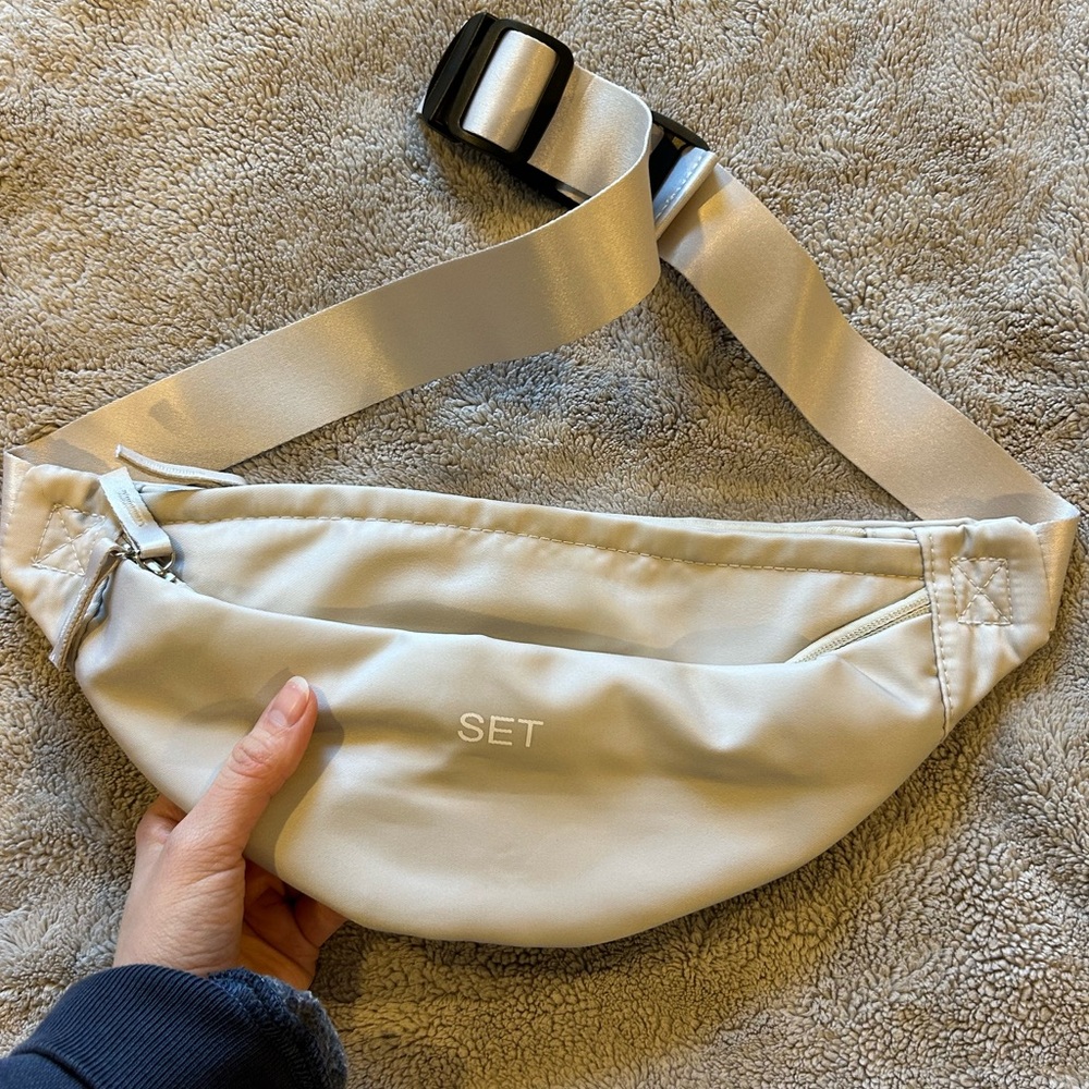 SET Active fanny pack